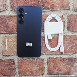 Samaung S25plus.  256gb.  Unlock ANY Sim 