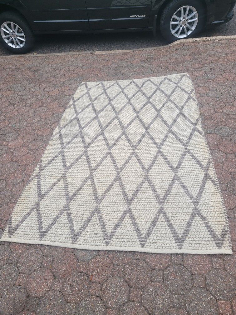 Knotted Diamond Area Rug