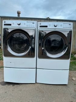 Kenmore washer and dryer laundry set