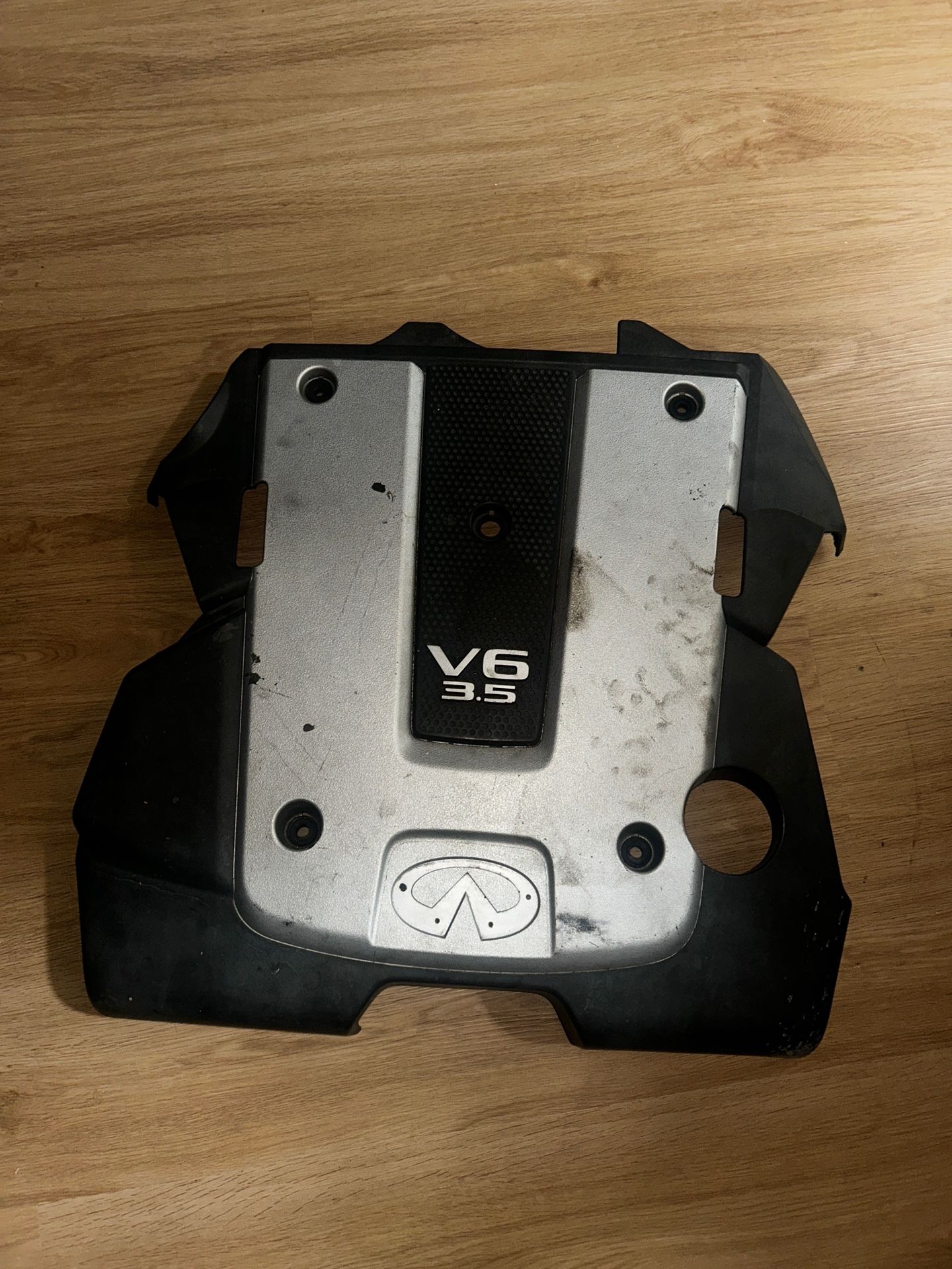 engine cover