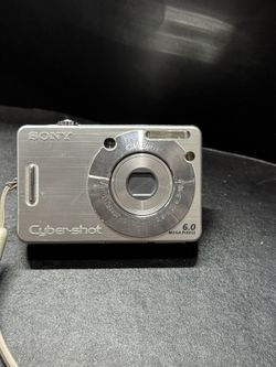Sony Cyber-shot DSC-W50 Digital Camera 6 Mp 