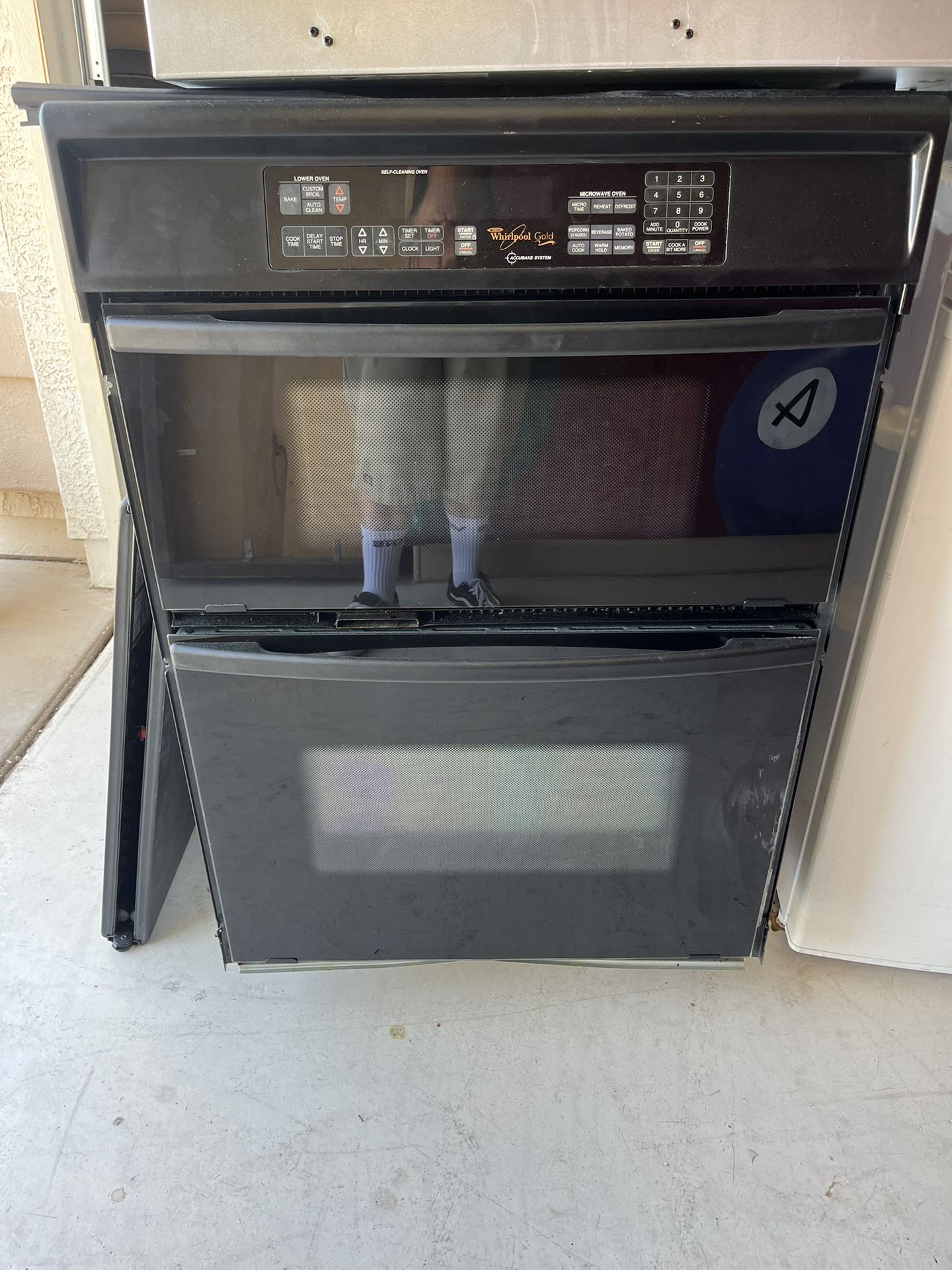 Whirlpool Microwave/oven Combo And Cook Top