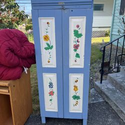 Early Americana Wood Cabinet