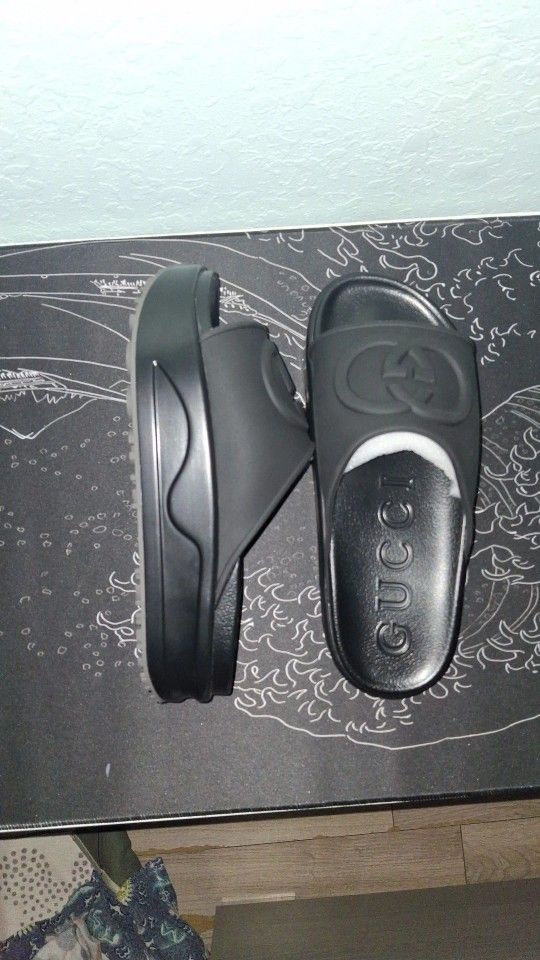 Gucci Slides 