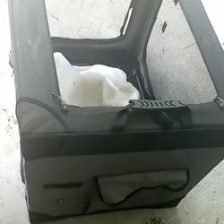 Dog travel crate