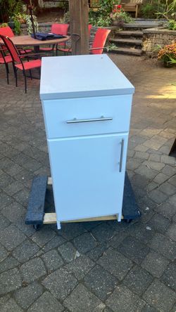 Simple cabinet with drawer