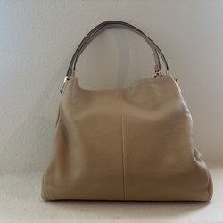 Coach leather shoulder bag