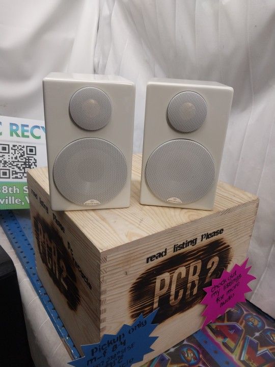 Radius 90 Monitor Audio Speakers
