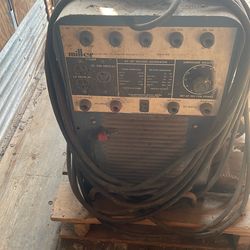 Welder Bob Cat Miller Welder 250 Ac Dc