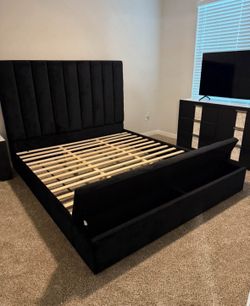 NEW Black Platform Storage Bed Frame Queen & King Size