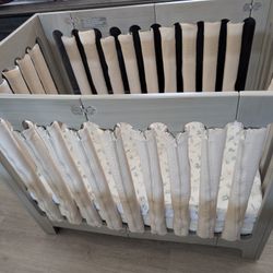 Bloom Alma Mini Crib – Beach House Grey (Modern & Space-Saving)