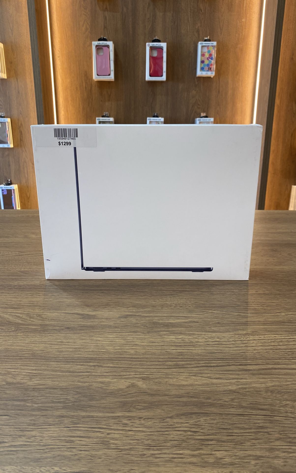 13 inch MacBook Air M3 8gb Ram 512gb SSD 8 Core CPU 10 Core GPU