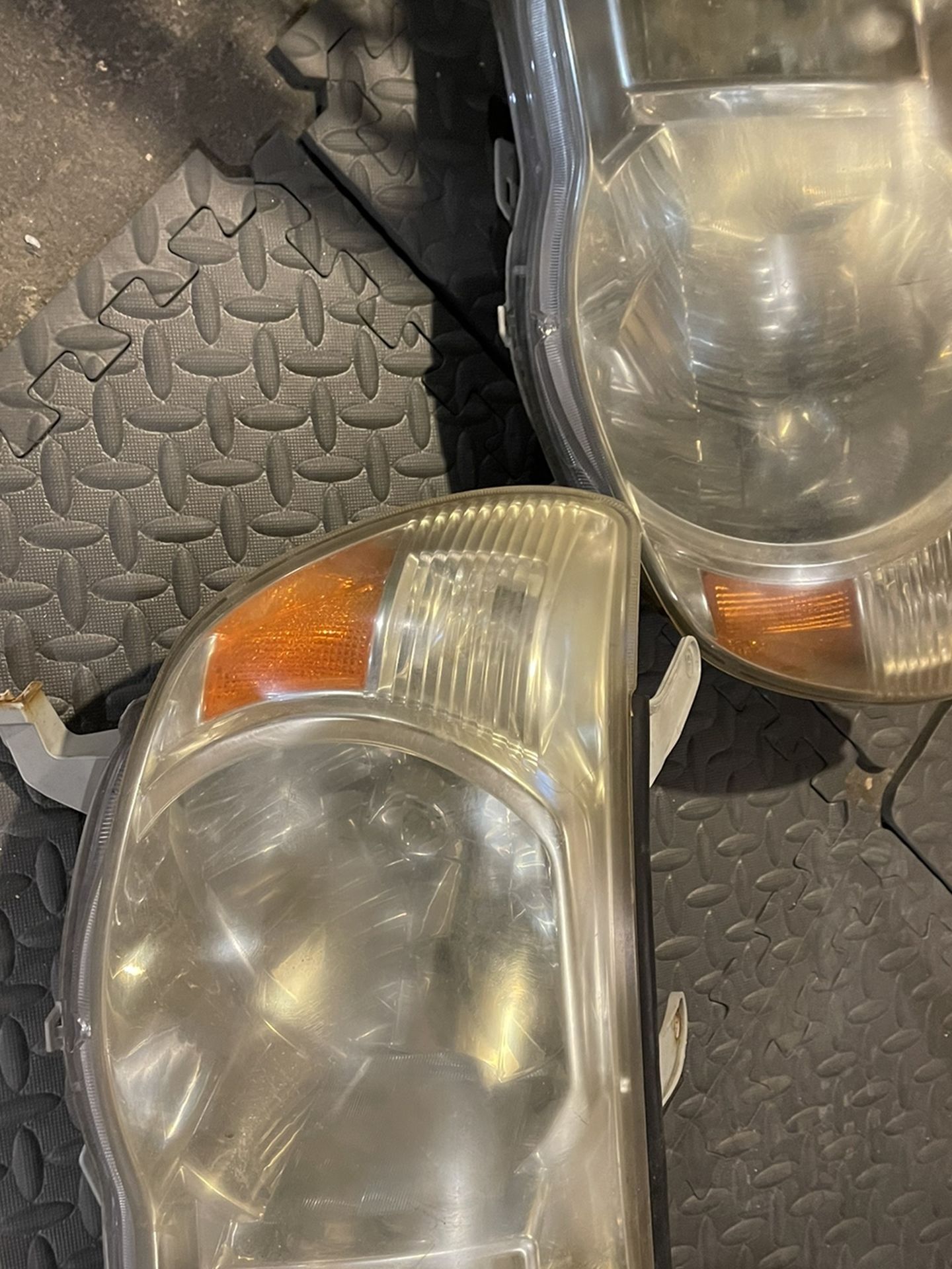 2005-2011 Tacoma Headlight
