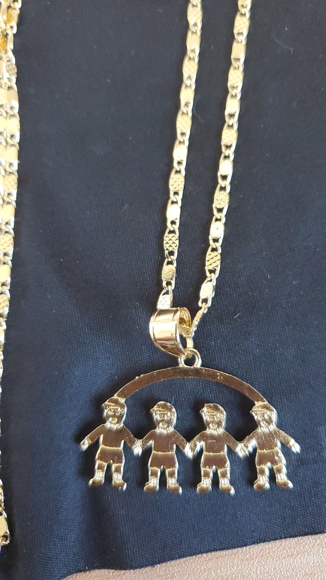 4 boys necklace