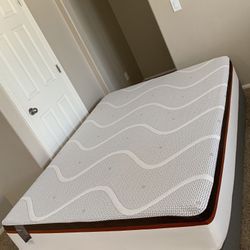 QUEEN MATTRESS MEMORY FOAM AND FREE BOX SPRINGS 