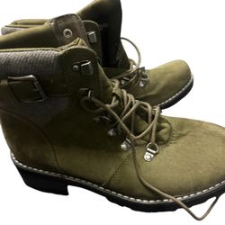 Universal Thread Women's Boots  Size 9