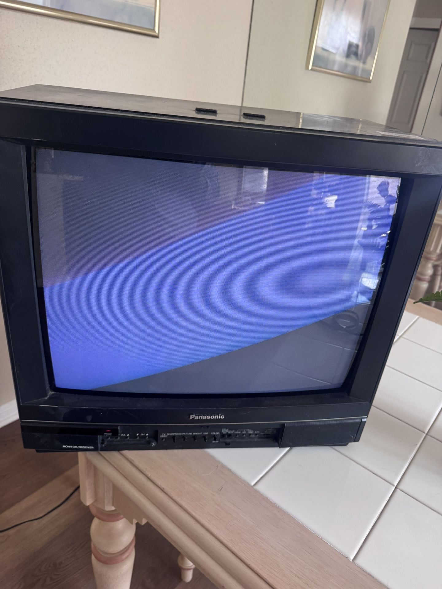 Panasonic Retro Gaming CRT TV - 20 In CTK 2053
