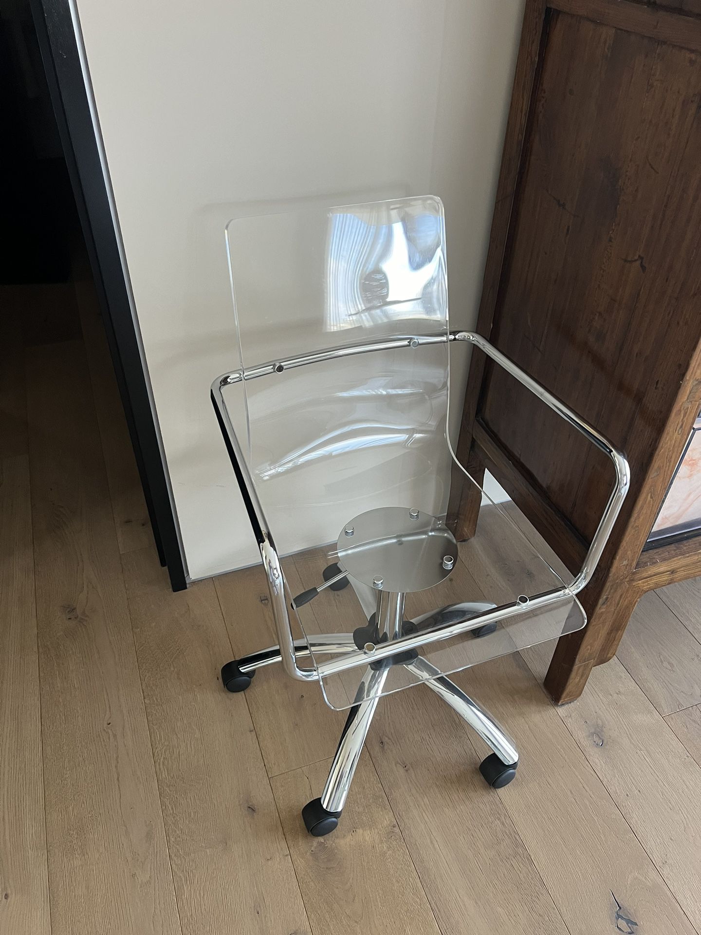 Acrylic Computer Chair