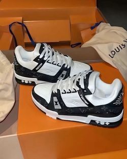 LV trainer shoe