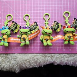 Complete Set Teenage Mutant Ninja Turtles + Bubble Popper Keychain 