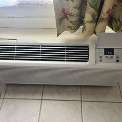 Wall BTU Rectangular Air Conditioner Unit