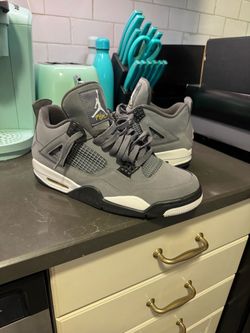 Size 10 clean no box