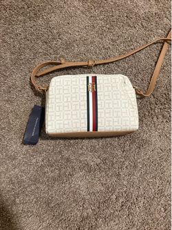 Tommy Hilfiger bag