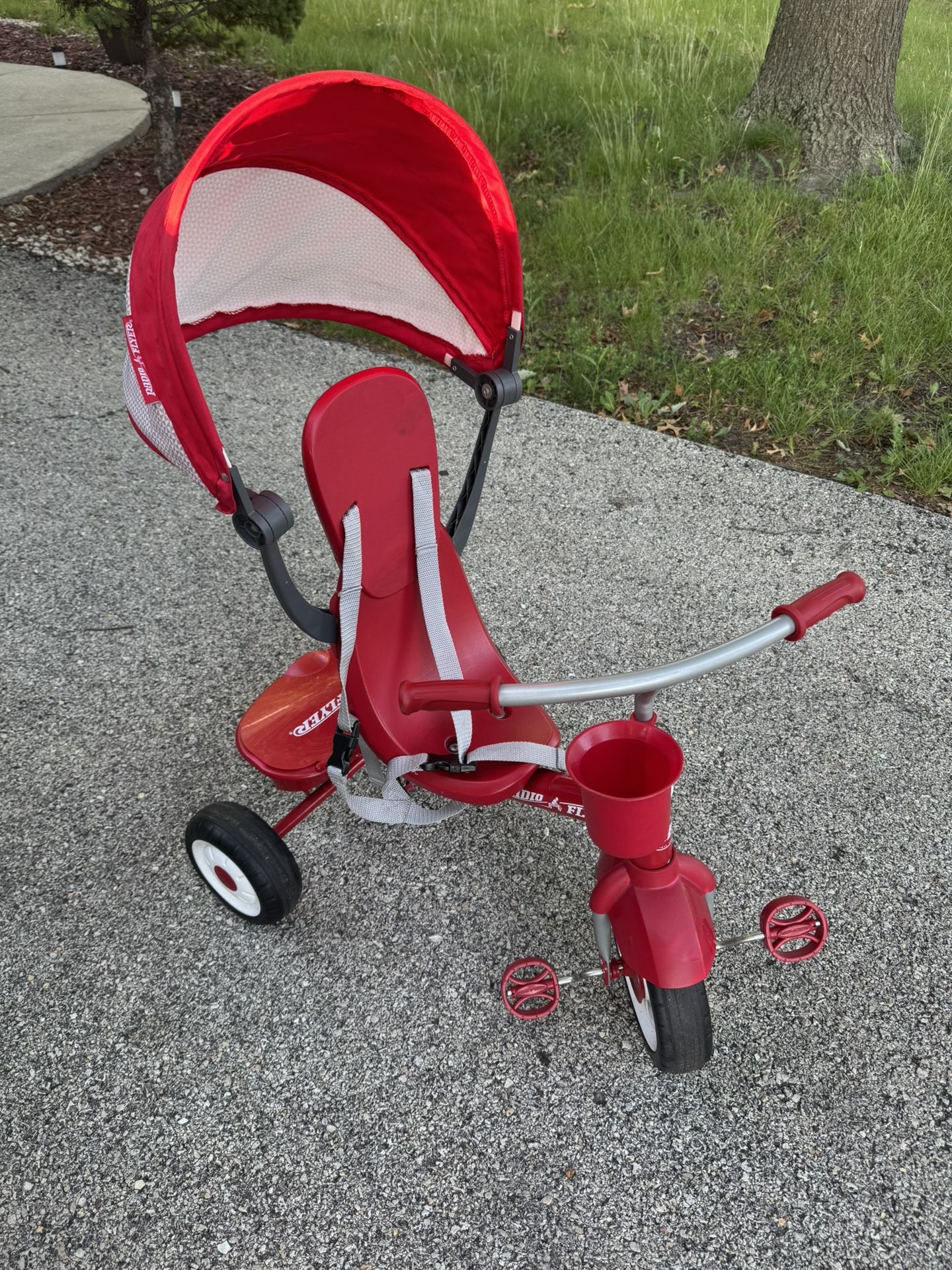 Radio Flyer Trike with Canopy & Cupholder