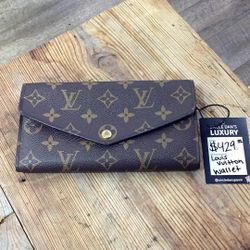 Louis Vuitton Sara Wallet 