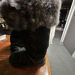 Size 7 Uggs 