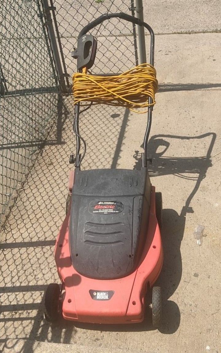 Electric 19' Lawn Mower With Extension 