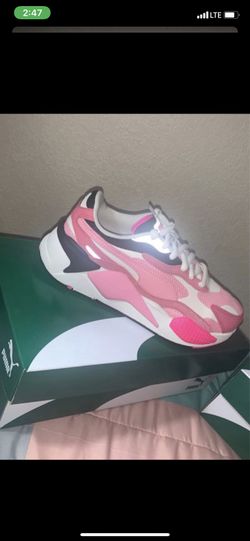 $90 Woman pumas for sale size 7
