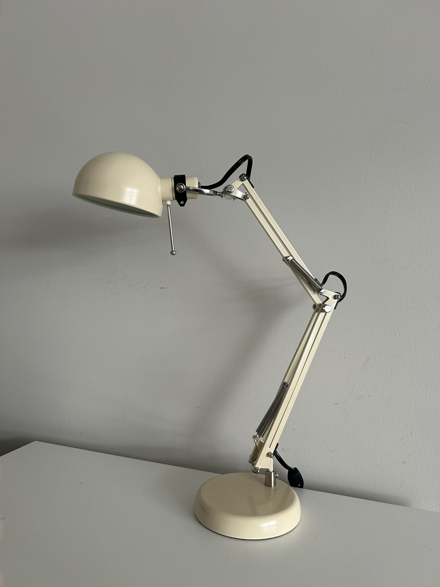 Moving Sale Till SAT🔥 Desk Lamp
