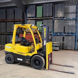 2014 Hyster 7000 lbs capacity forklift