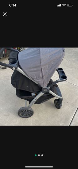 Chico Bravo Stroller Car seat And Base Included