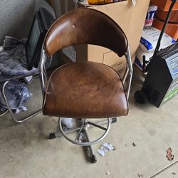Leather Swivel Chair 