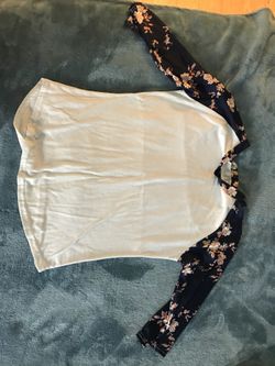Flower print baseball tee.