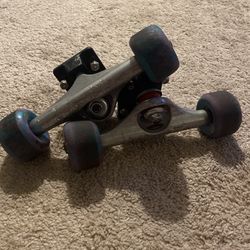 7.9 Independent Trucks With Red Bearings And 8ball Wheels 
