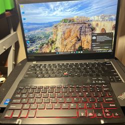Lenovo Thinkpad T14 gen 2 touchscreen, i5-11th gen, 16gb ram, 256gb ssd, good working, battery has 49cycles charges, keyboard has issue with 6 keys a,