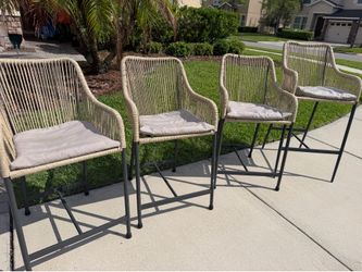 Indoor / outdoor 4 tall chairs pick up only