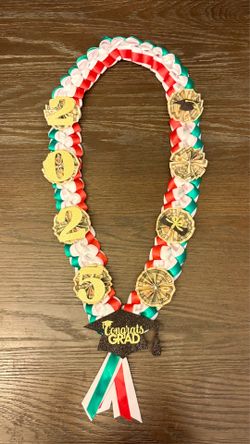 Custom Graduation Leis