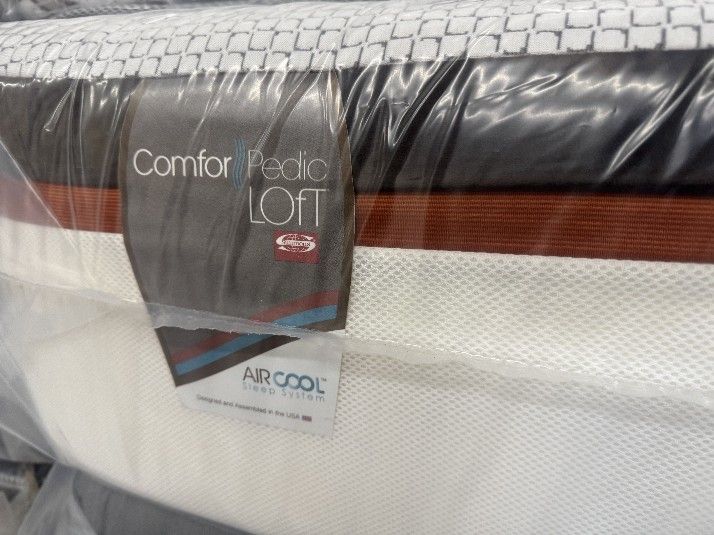 Simmons Comfortpedic Loft Memory Foam King mattress