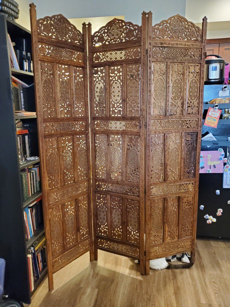 CARVED ANTIQUE ORIENTAL / ASIAN SCREEN / ROOM DIVIDER 