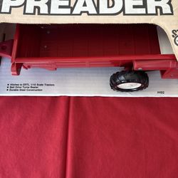 ERTL SPREADER FOR TRACTOR