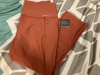 Eddie Bauer Trail Tight Capri - Size Large, Maroon
