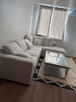 Only 7 months https://offerup.com/redirect/?o=Y291Y2guaXQ=’s a gift couch I got from my friend and I don’t need it longer