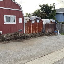 FREE MULCH IN SANTA MONICA