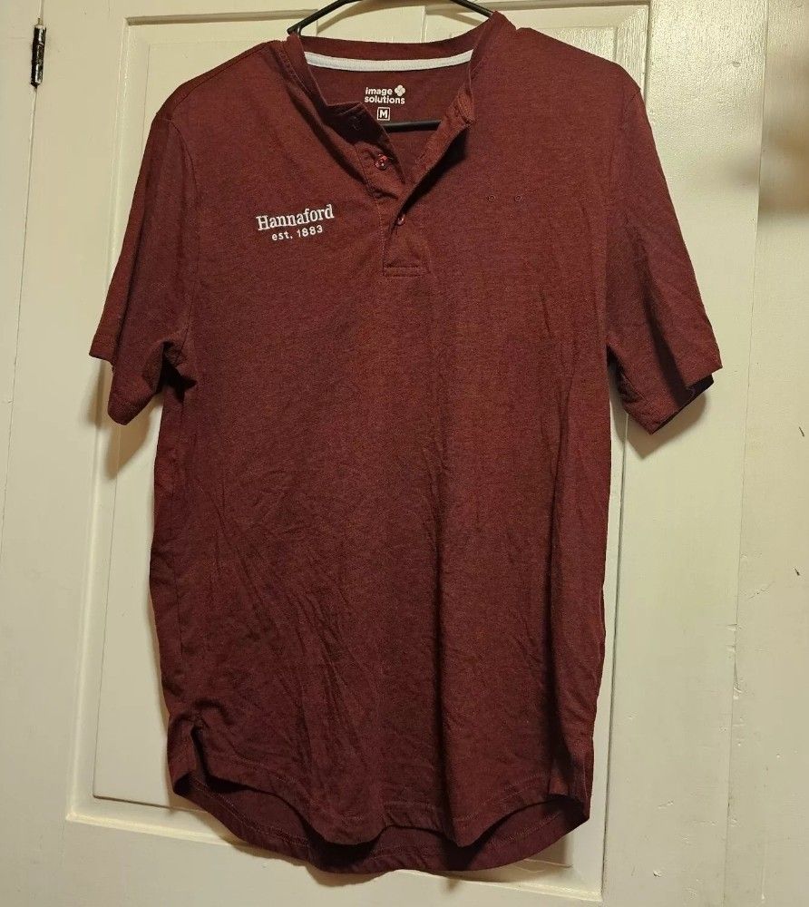 Hannaford employee shirt size Medium