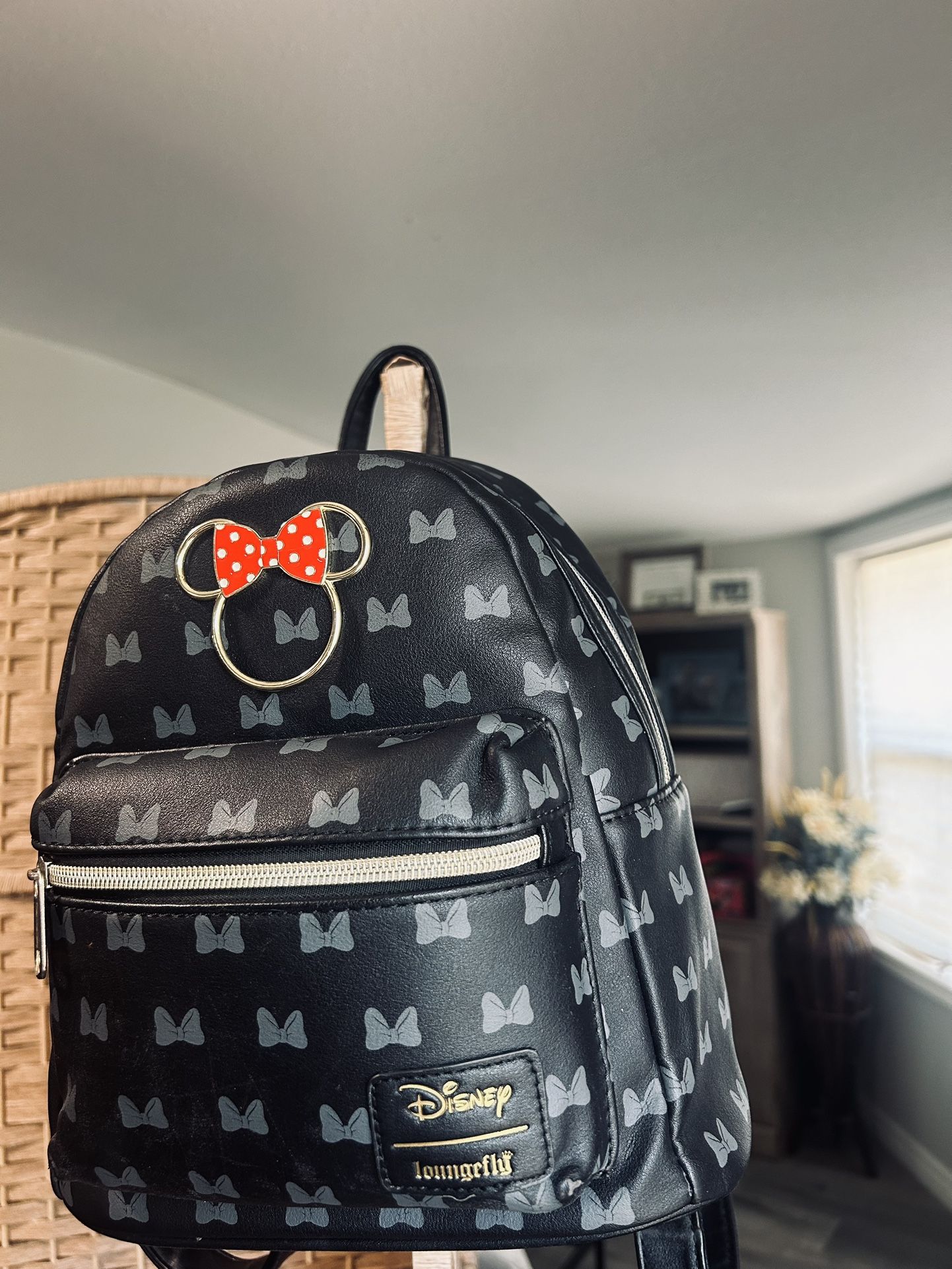Loungefly Black & Gray Minnie Mouse Backpack