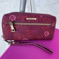 NEW Travelon RFID Wallet